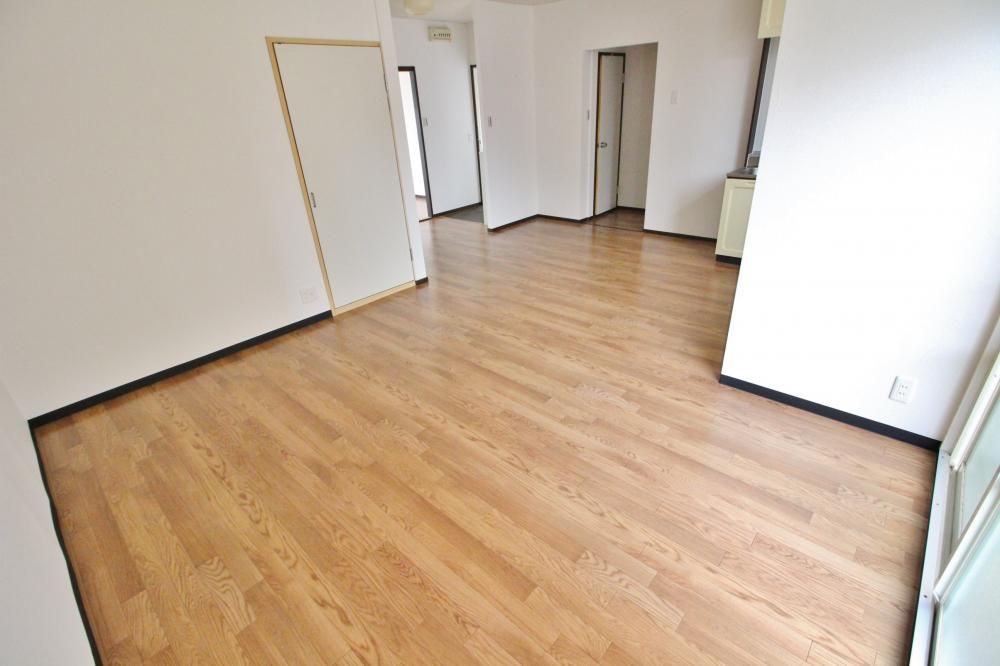 �y�����E���r���O�z�@