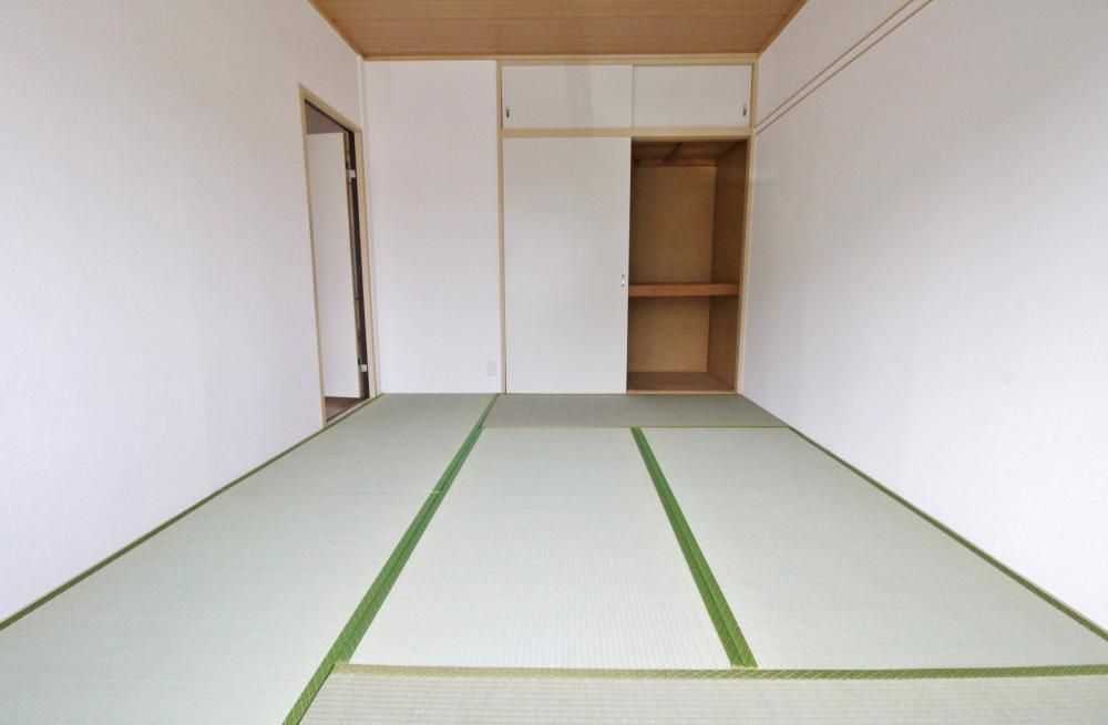 �y�Q���z�@