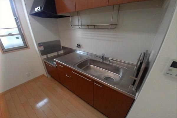 �y�L�b�`���z�@