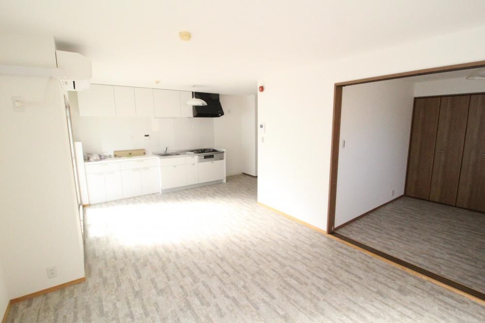 �y���ԁE���r���O�z�@