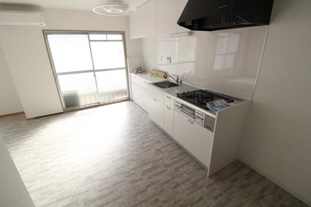 �y�L�b�`���z�@