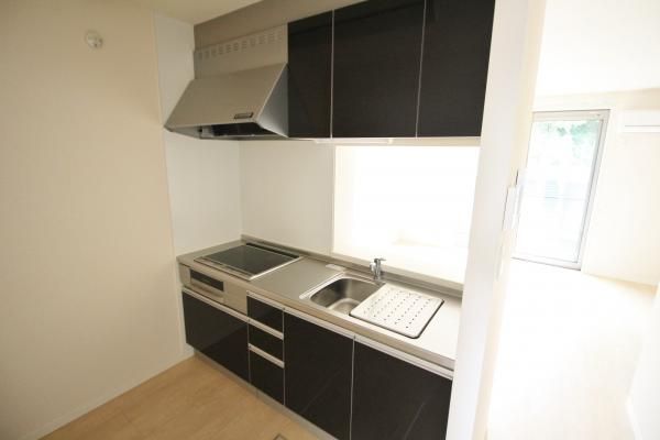yLb`z@