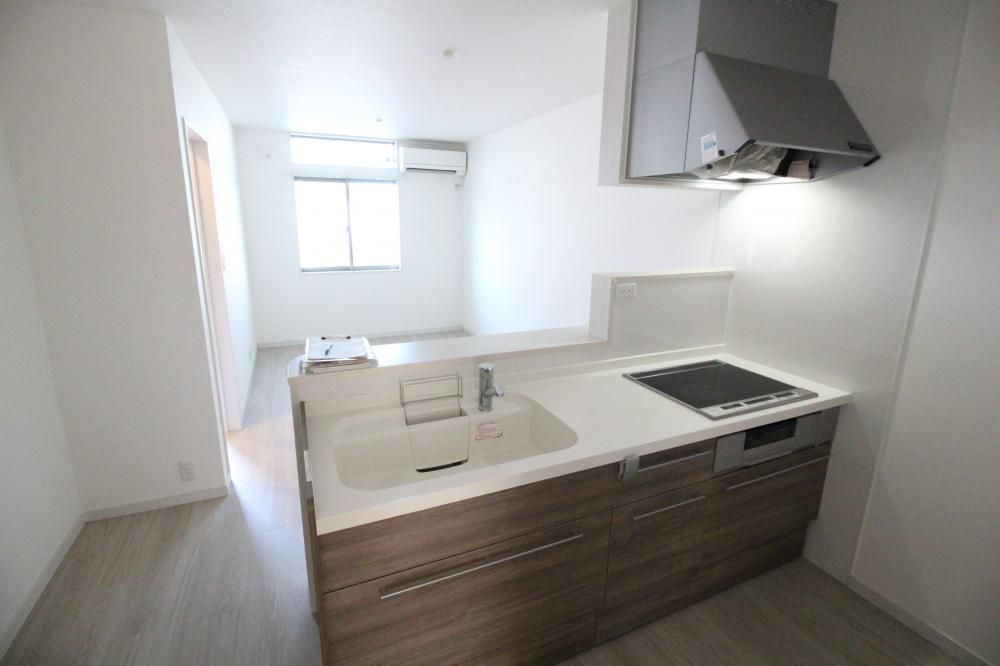 �y�����E���r���O�z�@