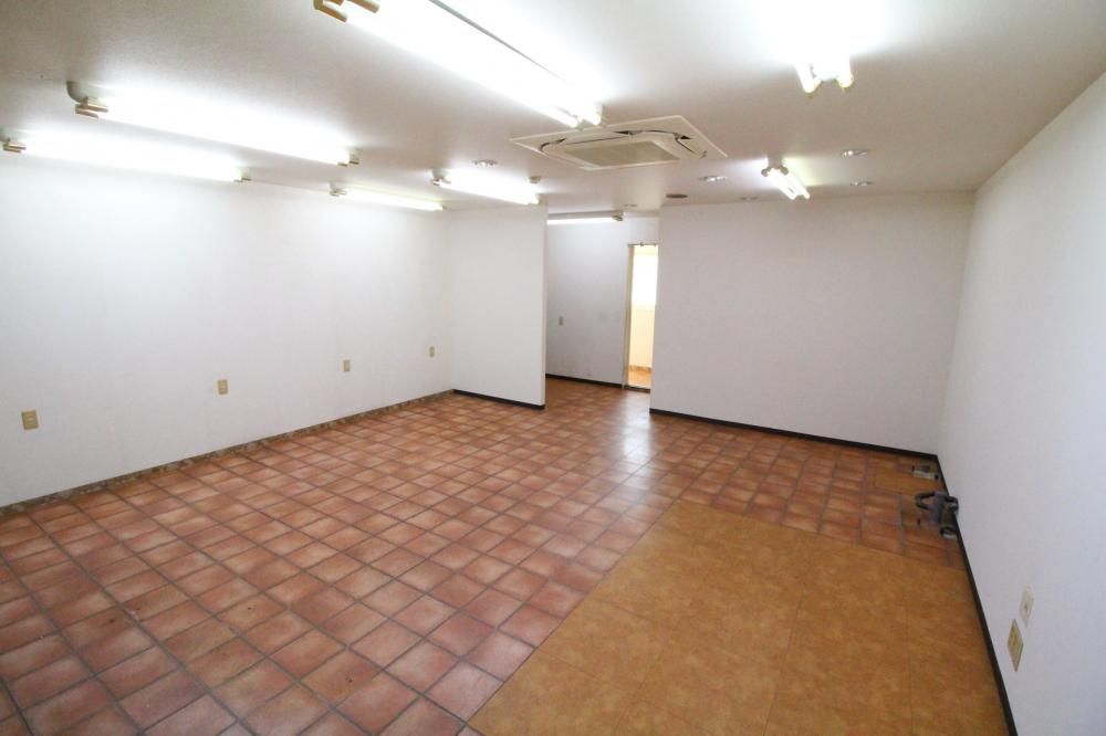 �y���̑������E�X�y�[�X�z�@