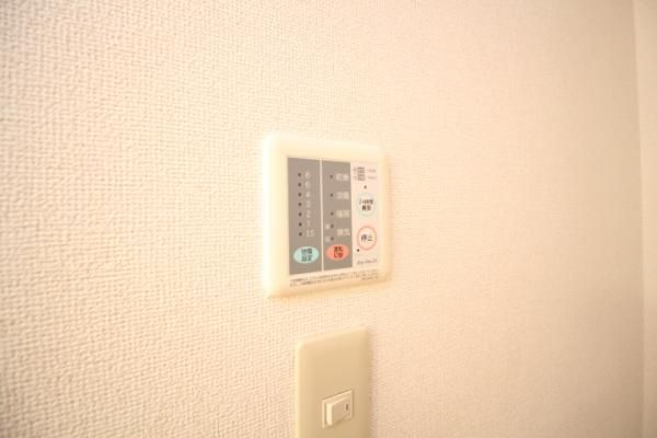 y̑ݔz@
