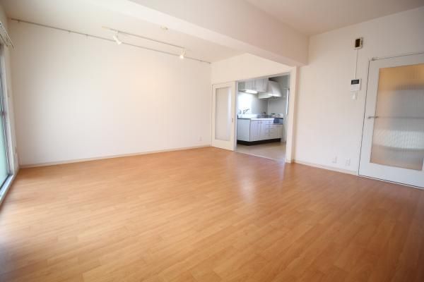 �y���ԁE���r���O�z�@