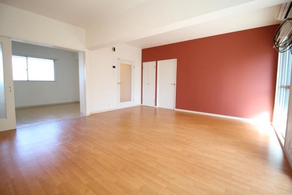 �y�����E���r���O�z�@