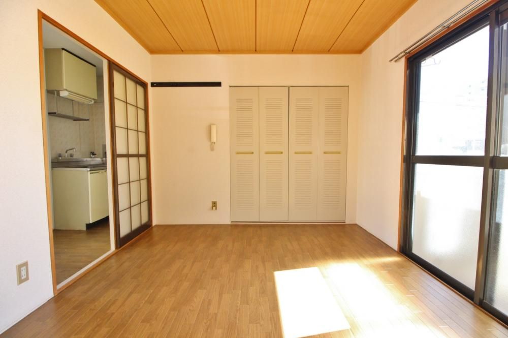 �y�Q���z�@