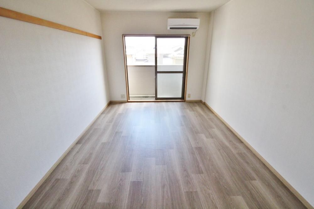 �y���ԁE���r���O�z�@