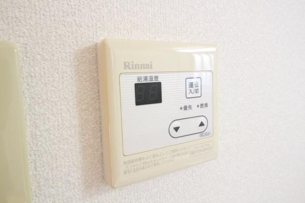 y̑ݔz@